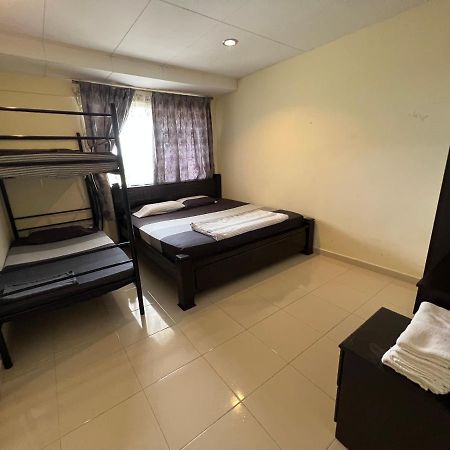 Апартаменти Tanjung Tuan Regency Port Dickson 1 Carpark Екстер'єр фото